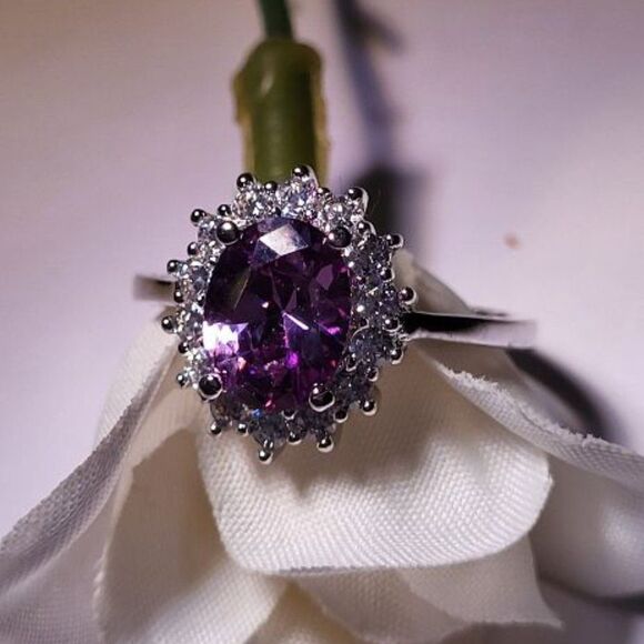 Sevil New 18k White Gold-Plated Purple & White Russian CZ Oval Ring Size 8 - Picture 1 of 6